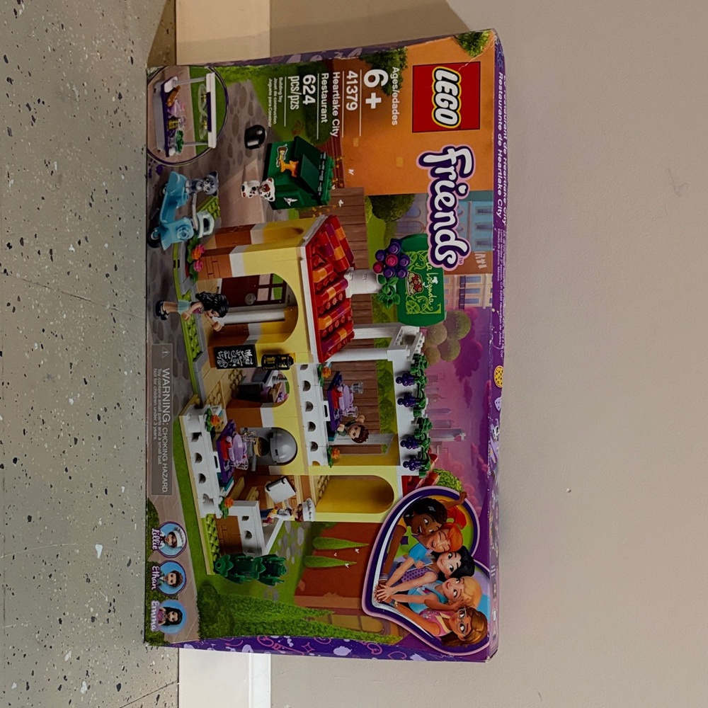 LEGO Friends Heartlake City Café Set - Purple, Green, White